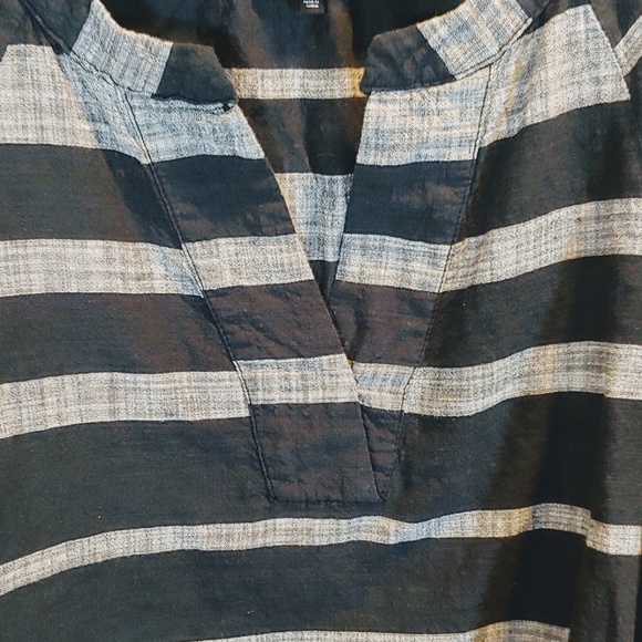 Who What Wear | V-Neck Balloon Sleeve Blouse | XS - Picture 3 of 7